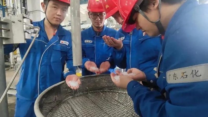 耐高温胶粘剂：揭秘其优缺点，助力选型决策